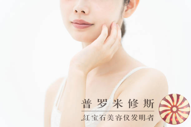 法令紋煩惱？這些美容儀讓你告別歲月痕跡！