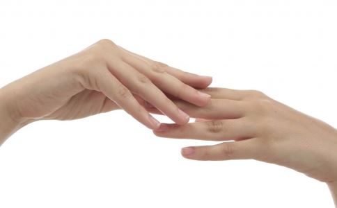 由化妝品產(chǎn)生的皮炎該怎么處理