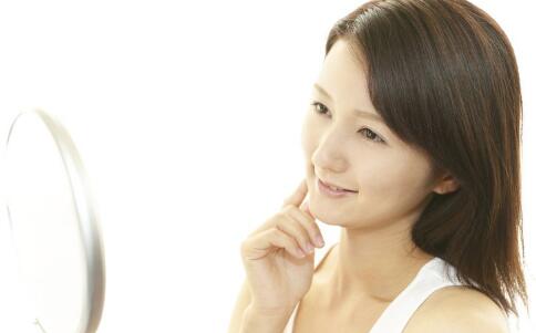 肌膚零痘困擾：祛痘小妙招，讓你輕松保養(yǎng)不長痘！