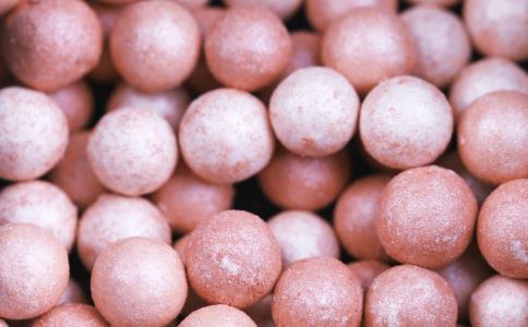 珍珠粉的使用藝術(shù)：探索這款古老美膚秘方的多種奇跡！