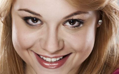 月經(jīng)不調(diào)臉上會長斑嗎？4招祛斑又調(diào)經(jīng)