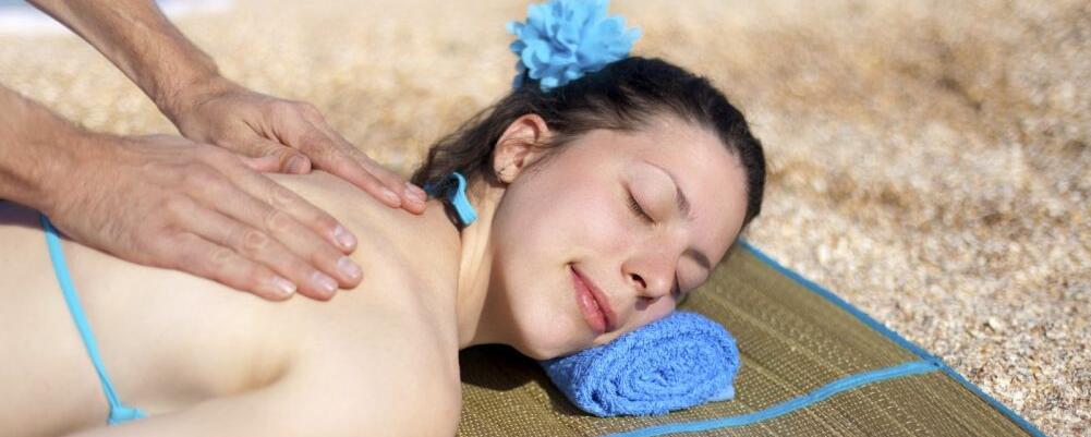 色斑多是因?yàn)樾臍獠皇?針灸可以緩解