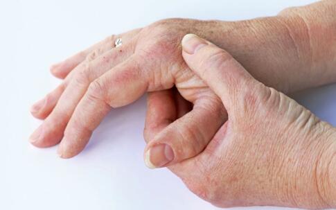 祛痘必須要抓住9個重點部位