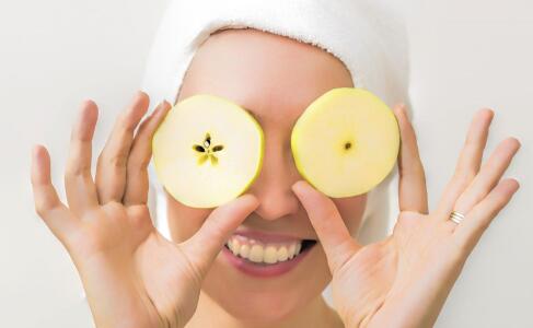 美女范冰冰傳授護(hù)膚祛痘小竅門(mén)