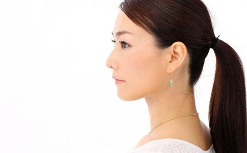 消除難看色斑 試試菠菜和維E