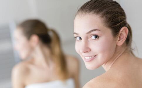 臉部“易老”部位保養(yǎng)小技巧