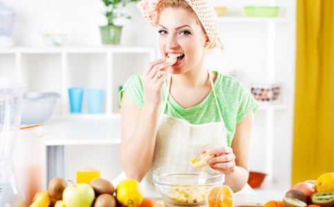 女人這樣洗臉才不長皺紋