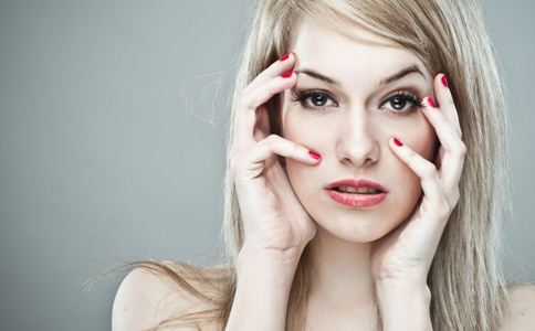 哪些壞習(xí)慣會(huì)導(dǎo)致皺紋