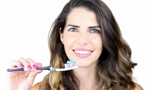 怎么按摩祛除表情紋